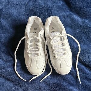 Kids Chasse White Cheer Shoes